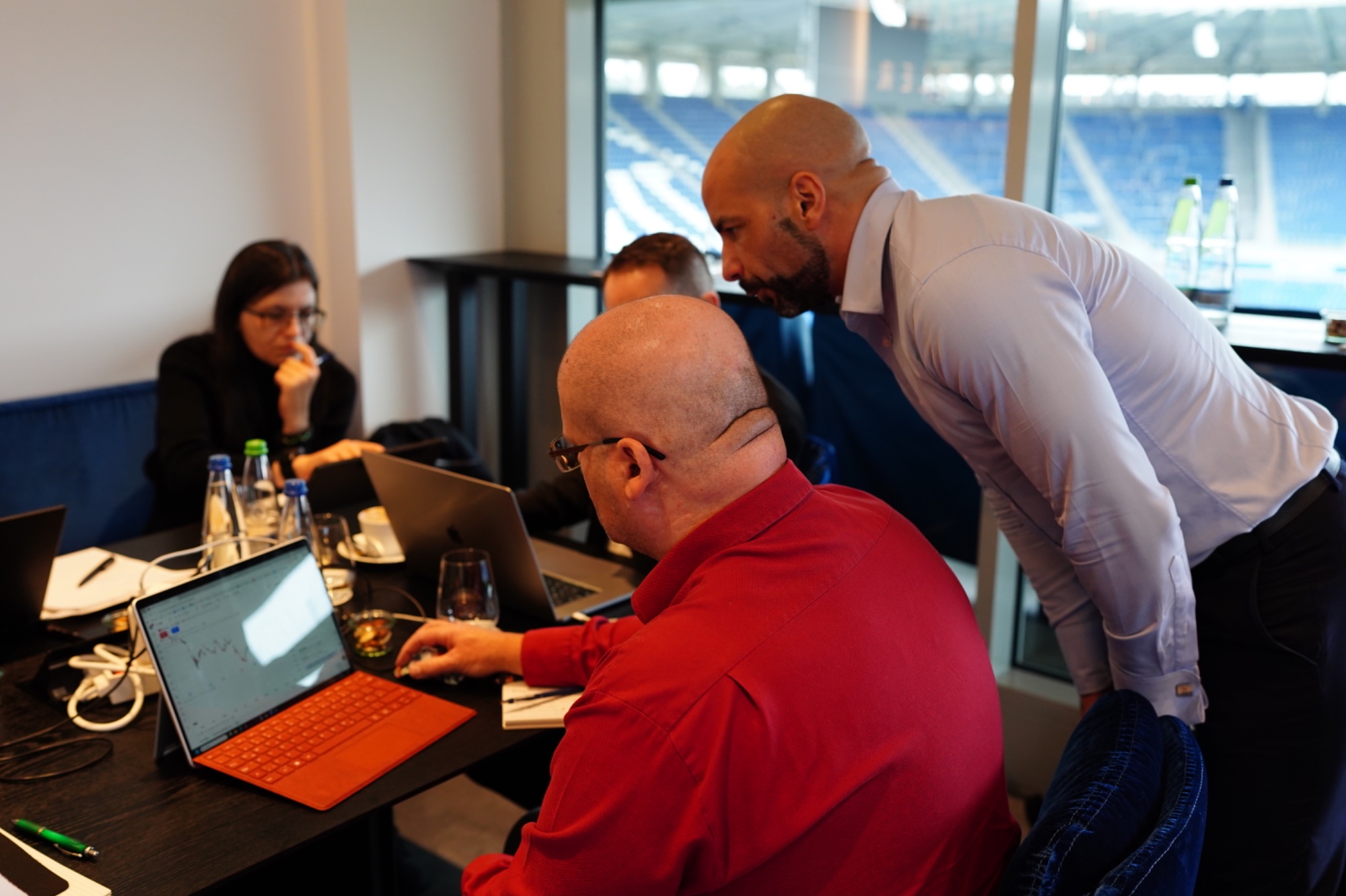 Thomas Hartmann beim Live-Training – direktes Feedback am Chart